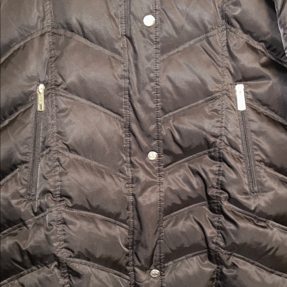 Kenneth Cole New York Size Large Women’s Black Quilted Jacket with Faux Fur Trim - Picture 7 of 8